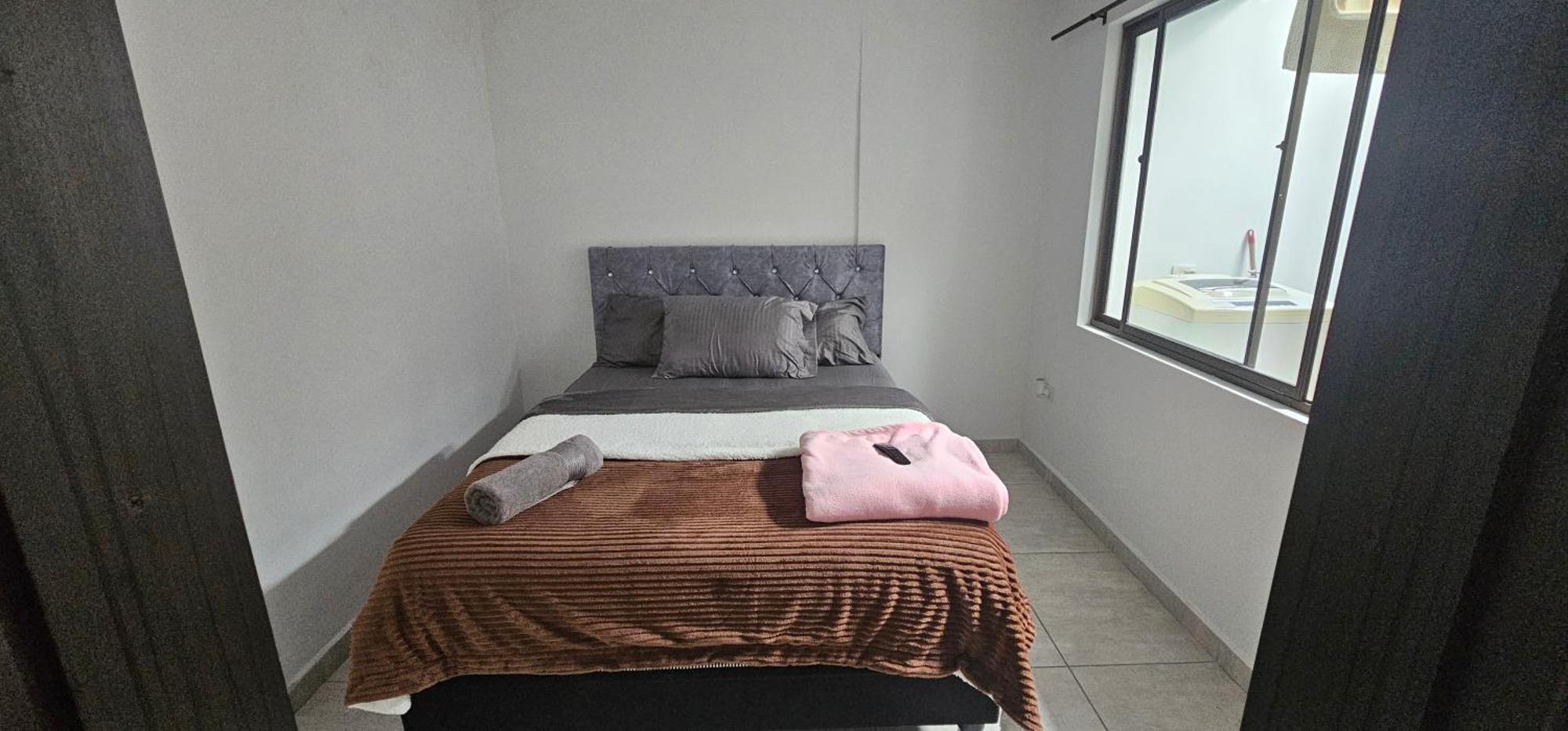 Hermosa Casa Con Espacios Independientes Cerca A Mall Plaza Apartment *
